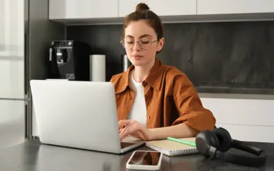 Tecnología híbrida: el modelo de equipos corporativos que marcará 2026